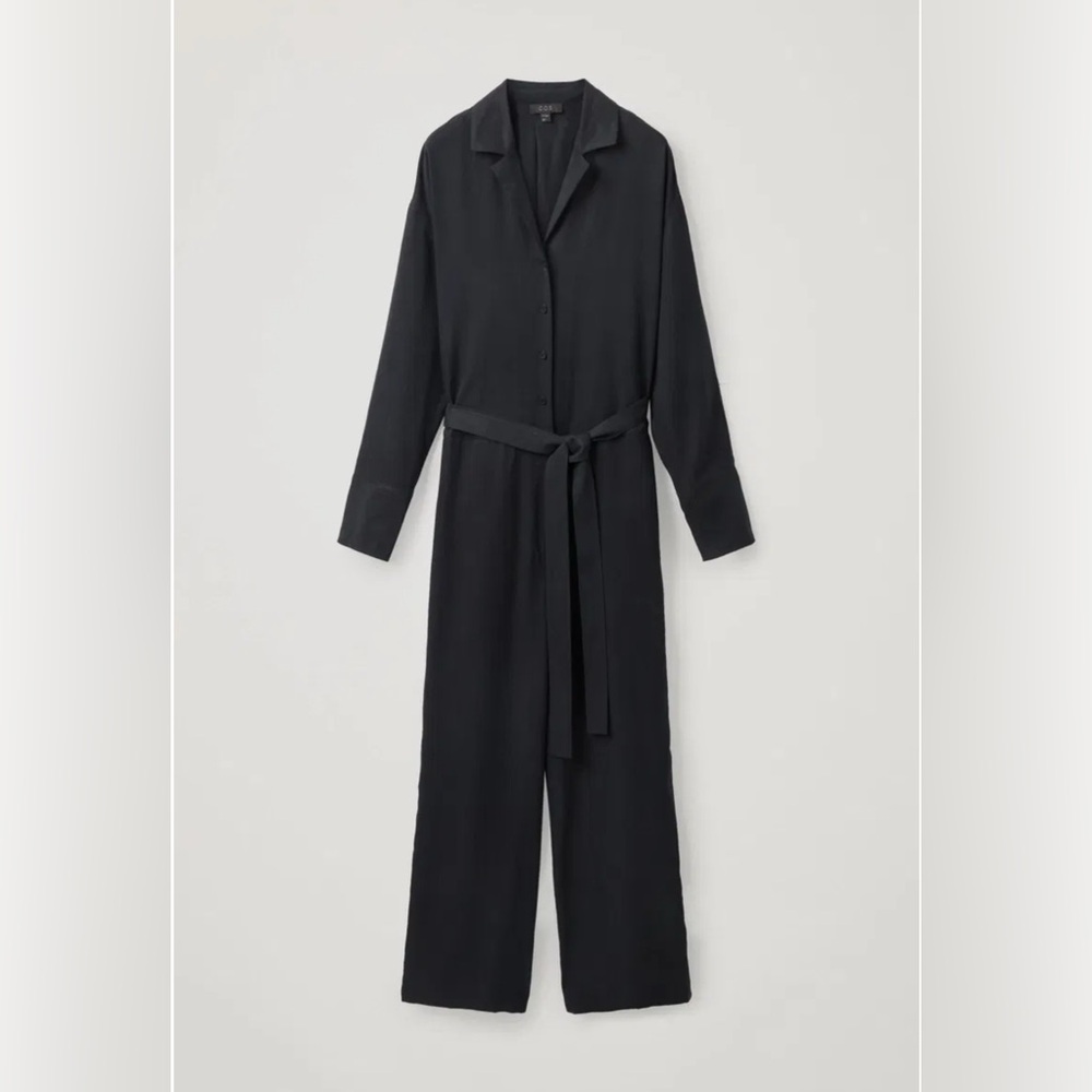 COS Belted Jumpsuit in Navy Zip Closure Button Up Long Sleeves Relaxed Fit Sz 6